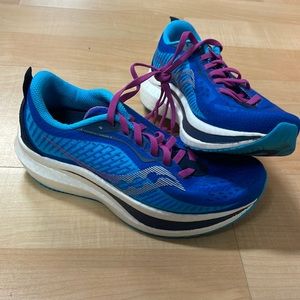 Womens Saucony Endorphin Speed size 7 running shoe